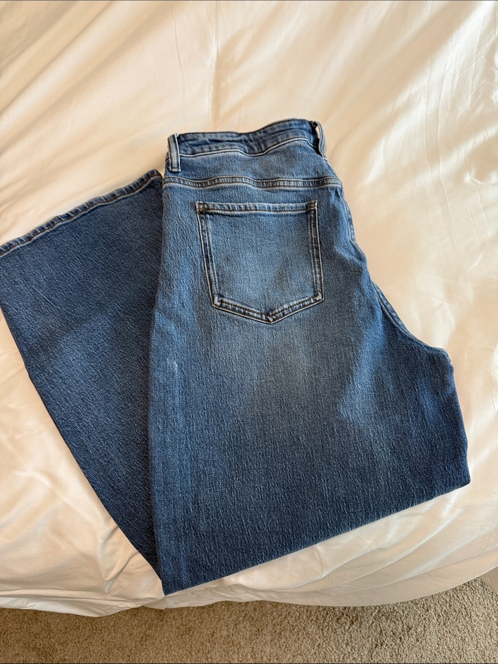Quince Women's Ankle Cropped Jeans in Medium Blue Denim